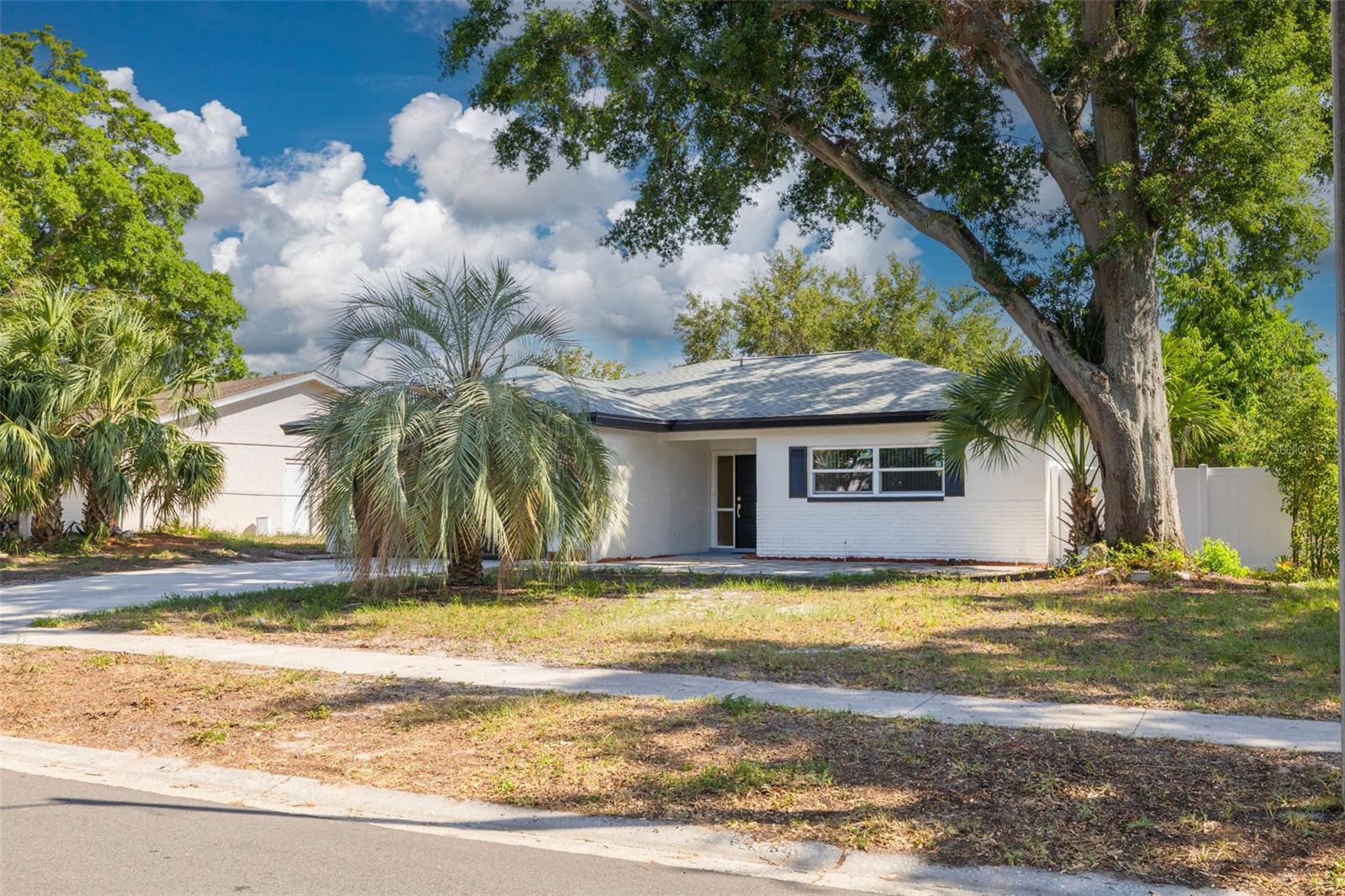 Image 4 of 35 For 2436 Beacon Groves Boulevard