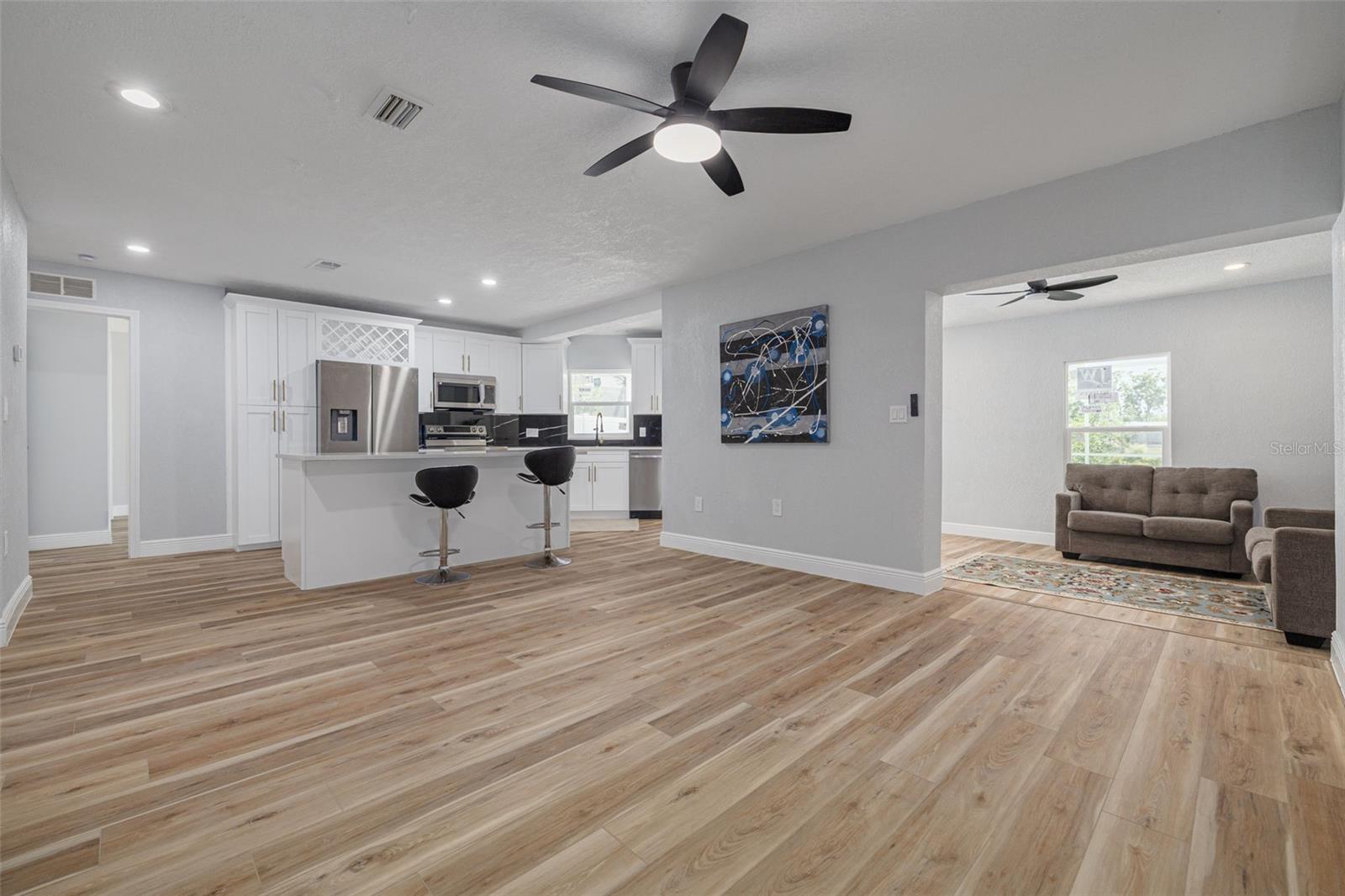 Image 8 of 35 For 2436 Beacon Groves Boulevard