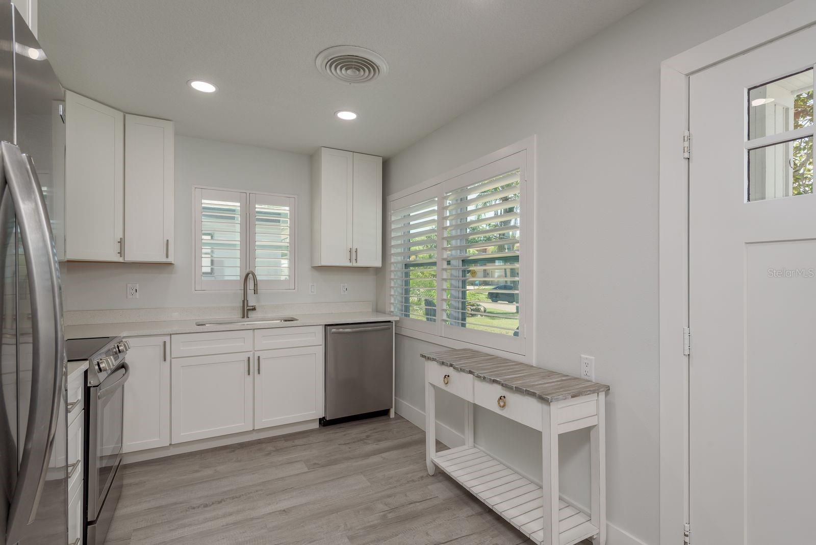 Image 6 of 32 For 2271 Carolyn Drive