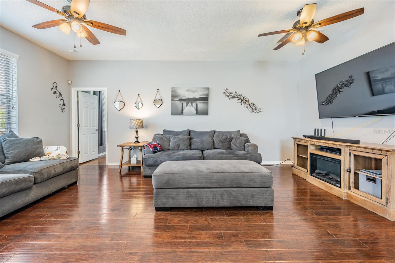 Listing photo id 14 for 1524 Rhodeswell Lane