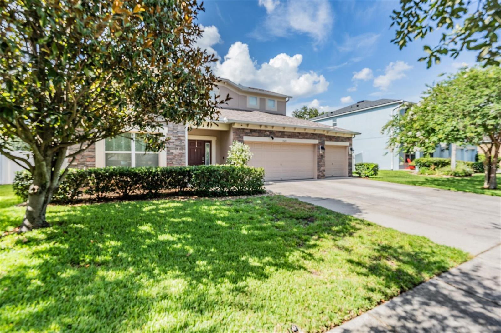 Listing photo id 0 for 1524 Rhodeswell Lane
