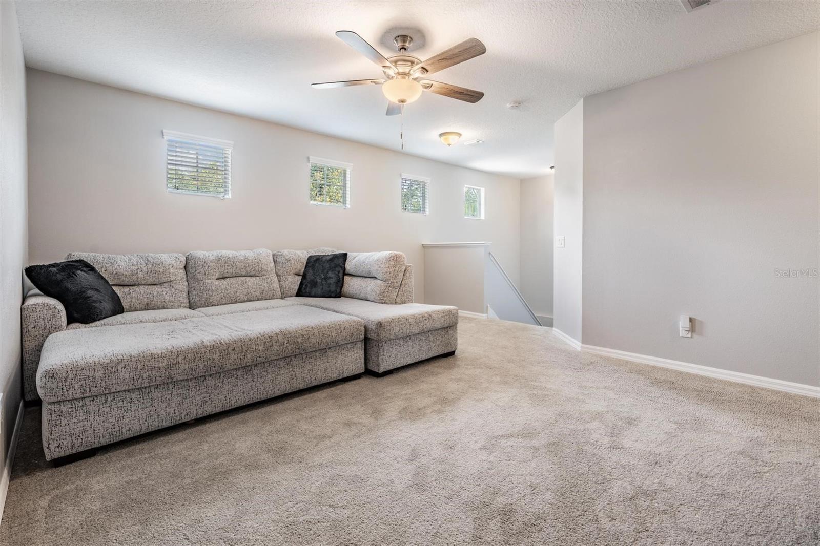 Listing photo id 24 for 1524 Rhodeswell Lane