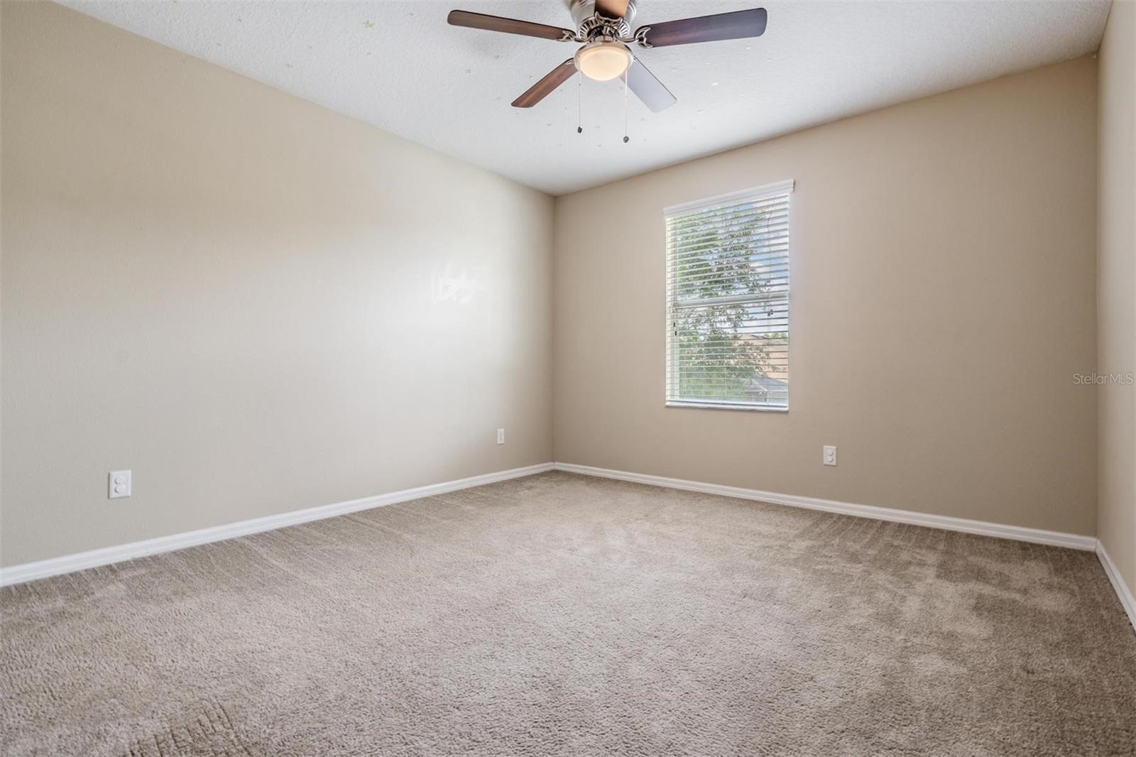 Listing photo id 29 for 1524 Rhodeswell Lane