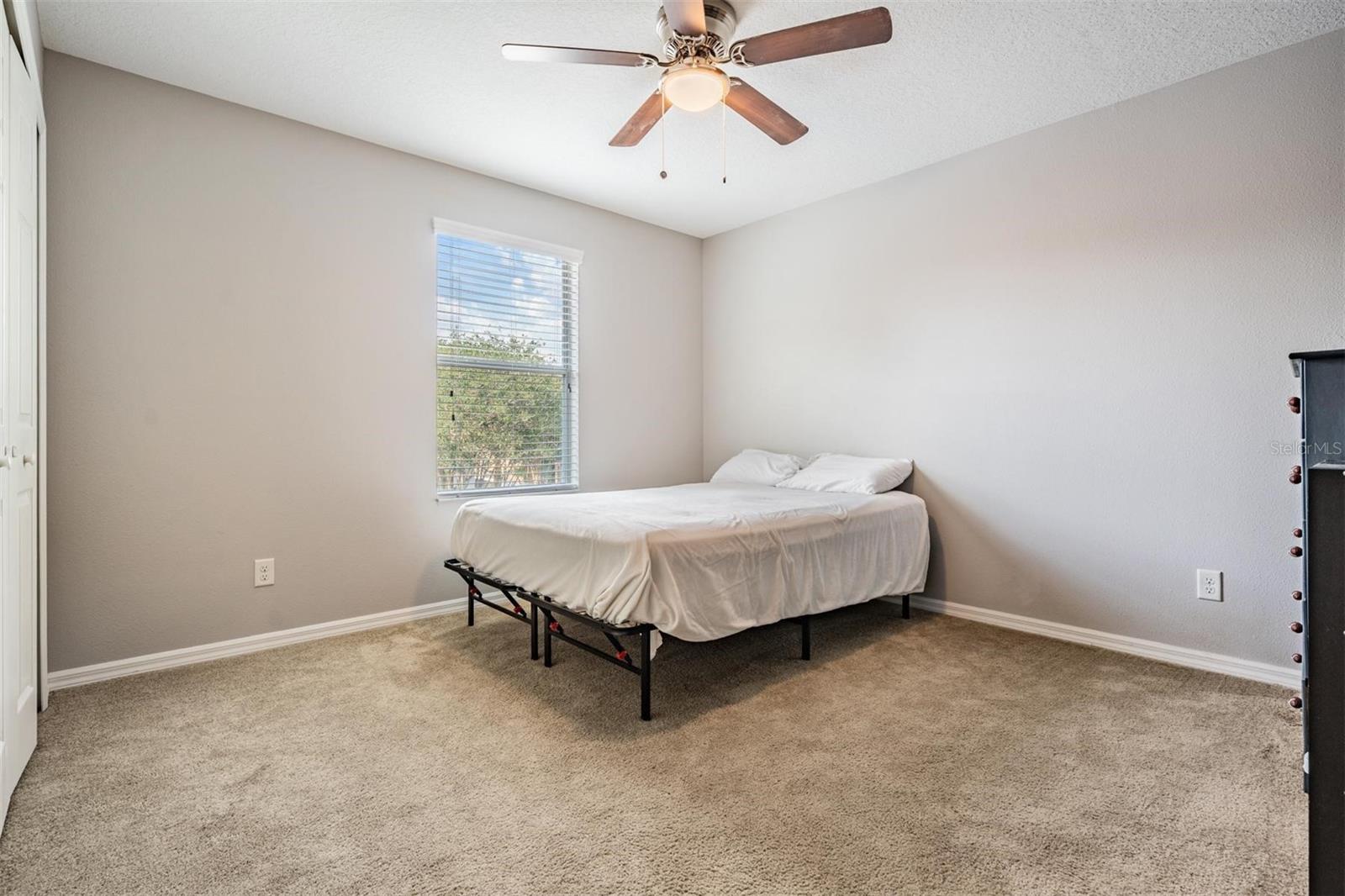 Listing photo id 30 for 1524 Rhodeswell Lane