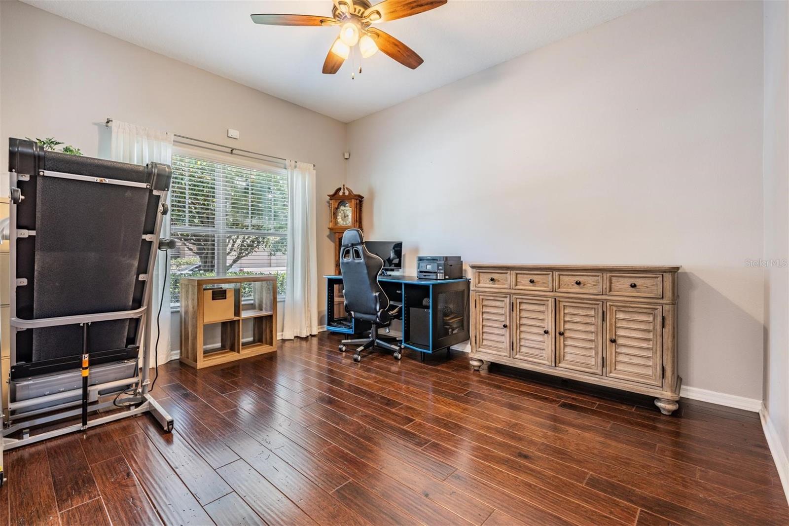 Listing photo id 3 for 1524 Rhodeswell Lane