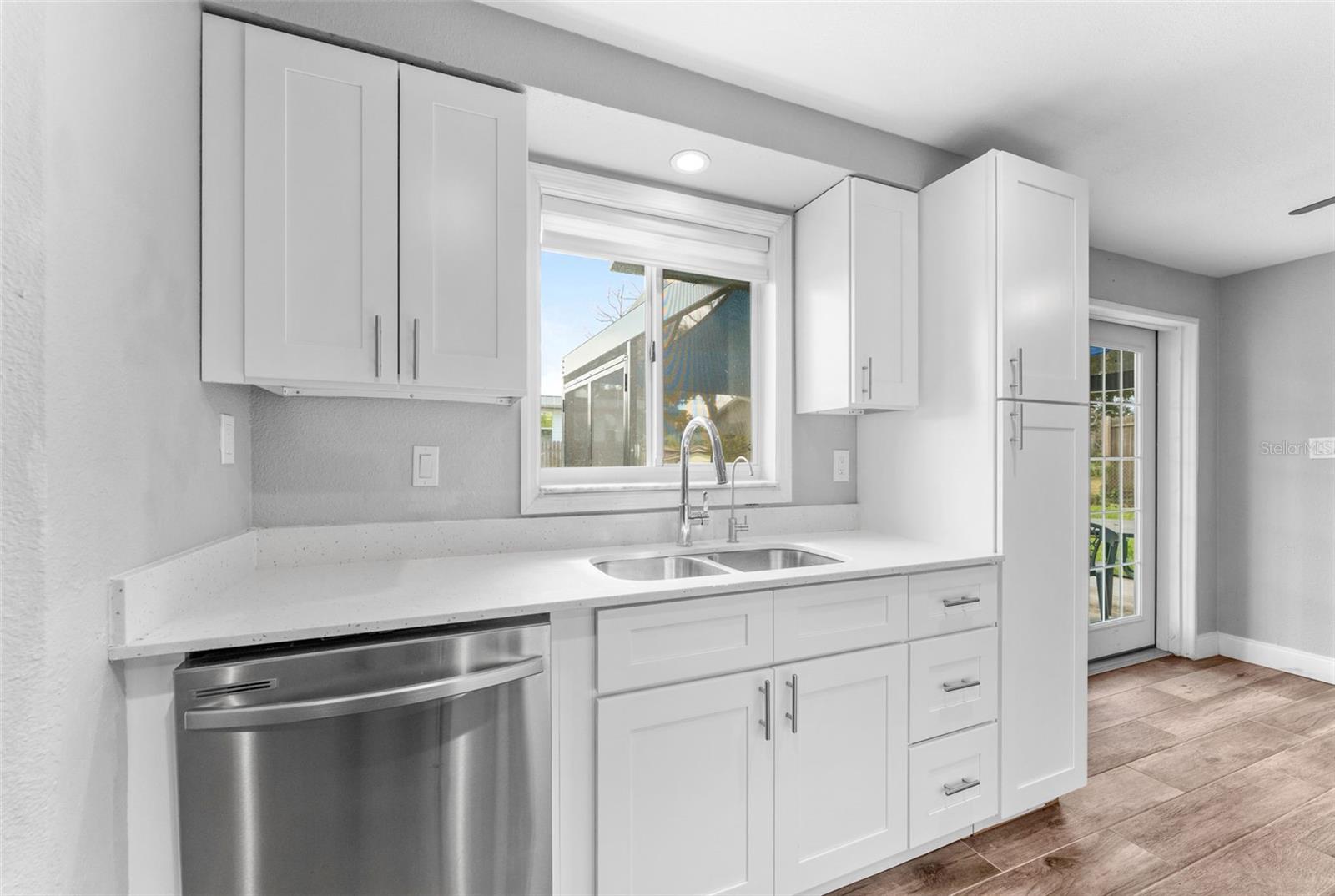 Image 11 of 35 For 1415 Coppertree Dr