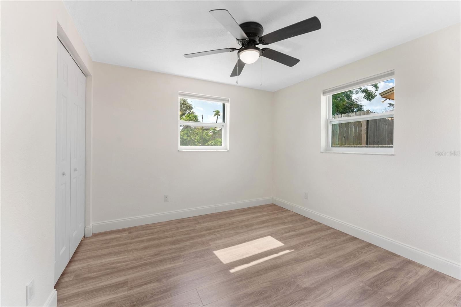 Image 16 of 35 For 1415 Coppertree Dr