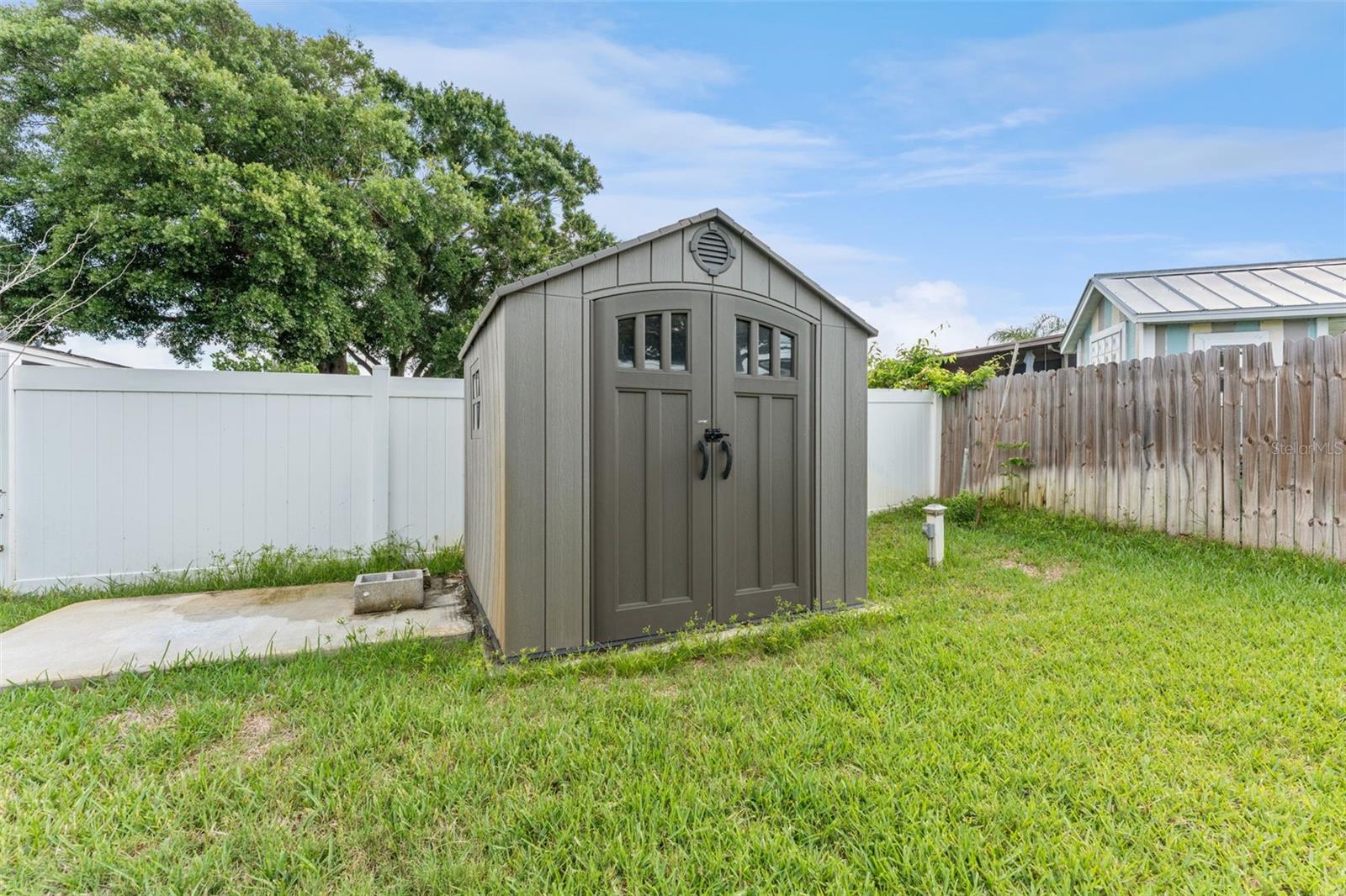 Image 31 of 35 For 1415 Coppertree Dr