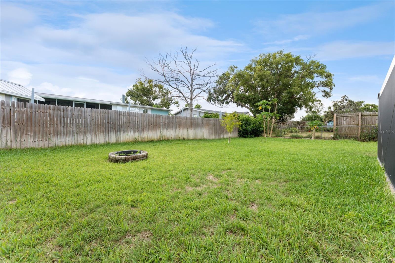 Image 32 of 35 For 1415 Coppertree Dr