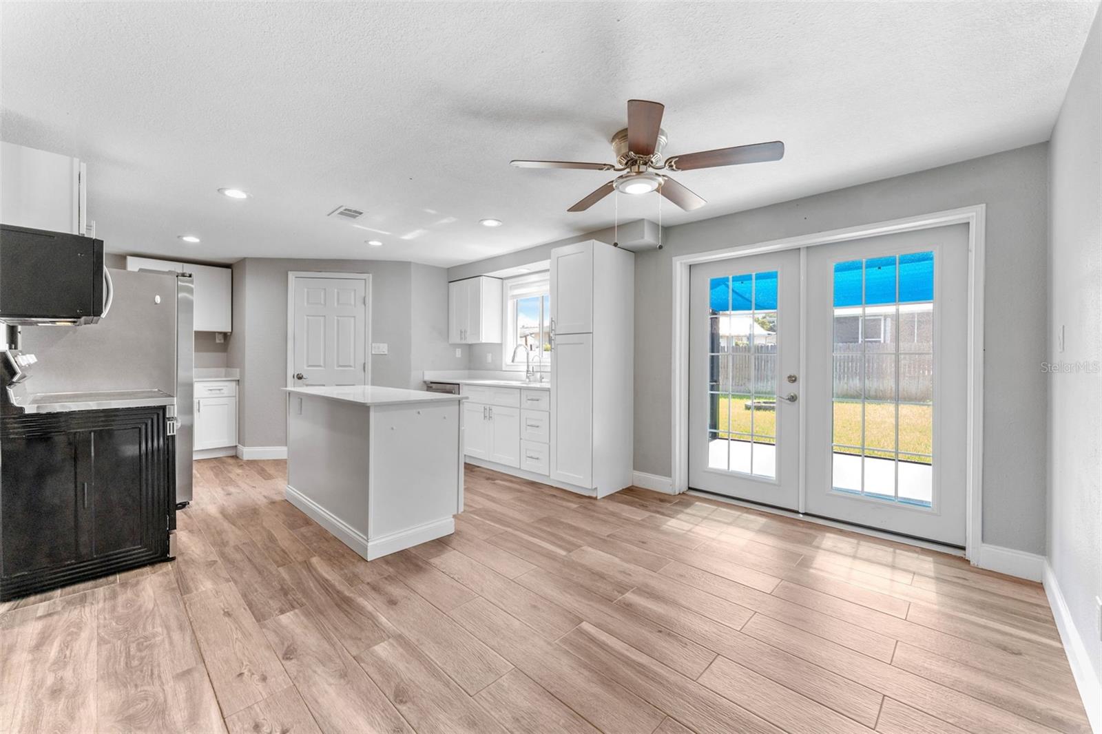 Image 9 of 35 For 1415 Coppertree Dr