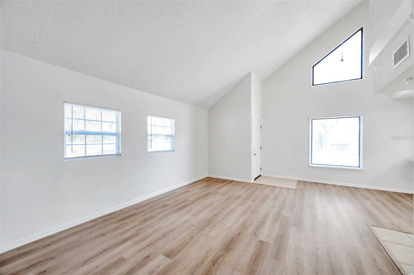 Image 17 of 42 For 8521 29th Street