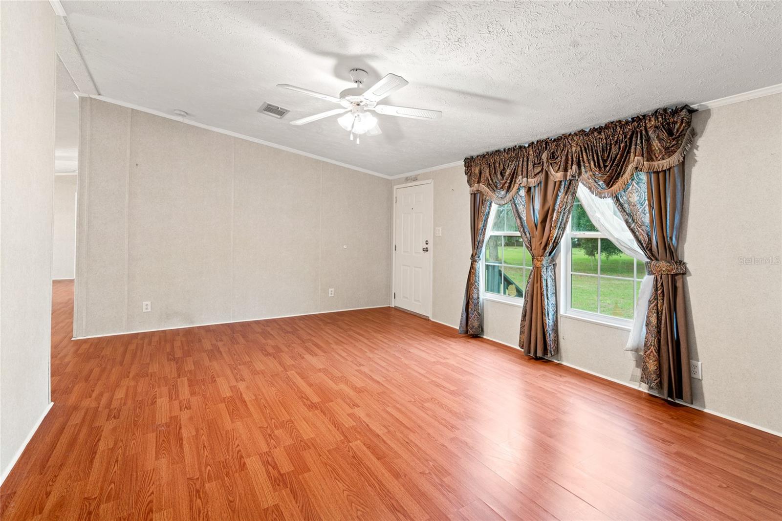 Image 8 of 36 For 27549 Fisher Lane