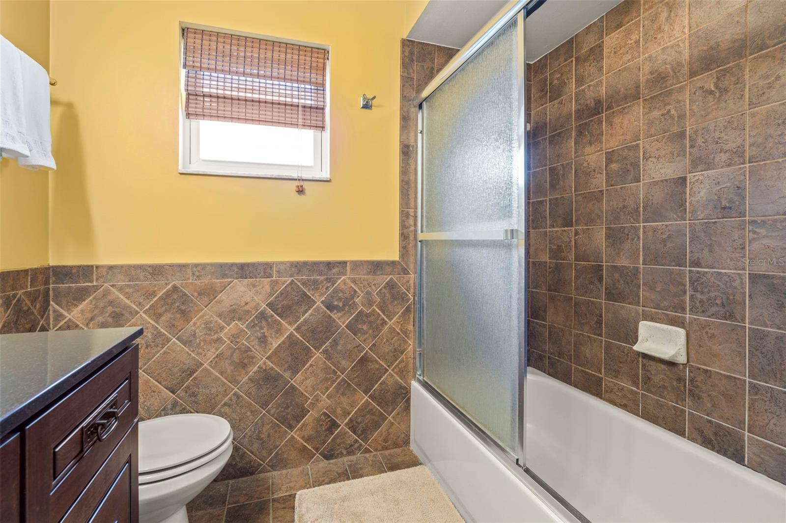 Image 22 of 47 For 2334 Tropical Shores Drive Se