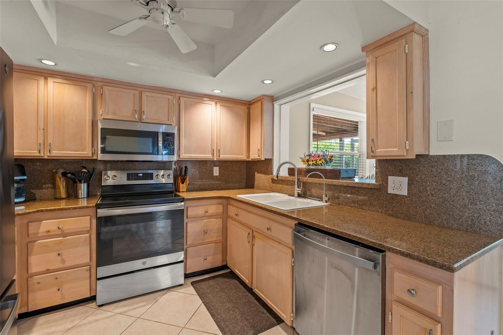 Image 29 of 47 For 2334 Tropical Shores Drive Se