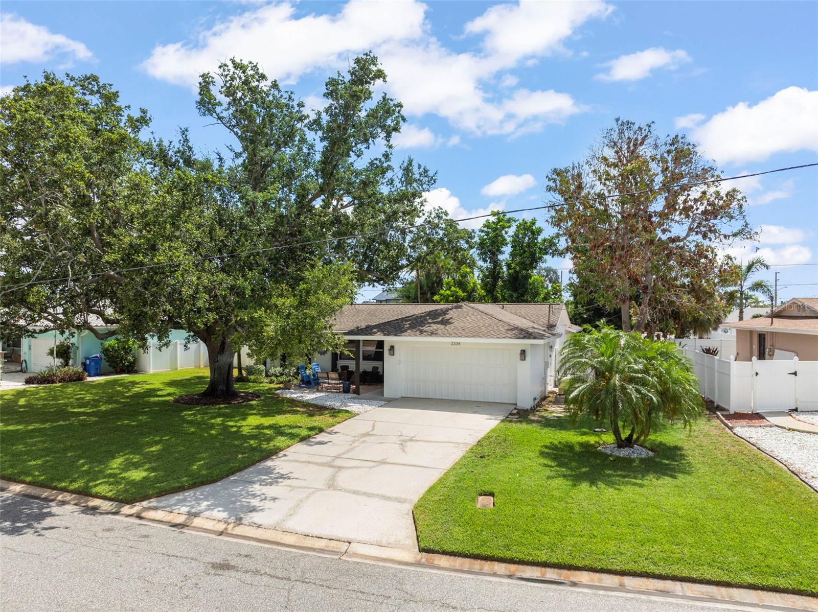 Image 3 of 47 For 2334 Tropical Shores Drive Se