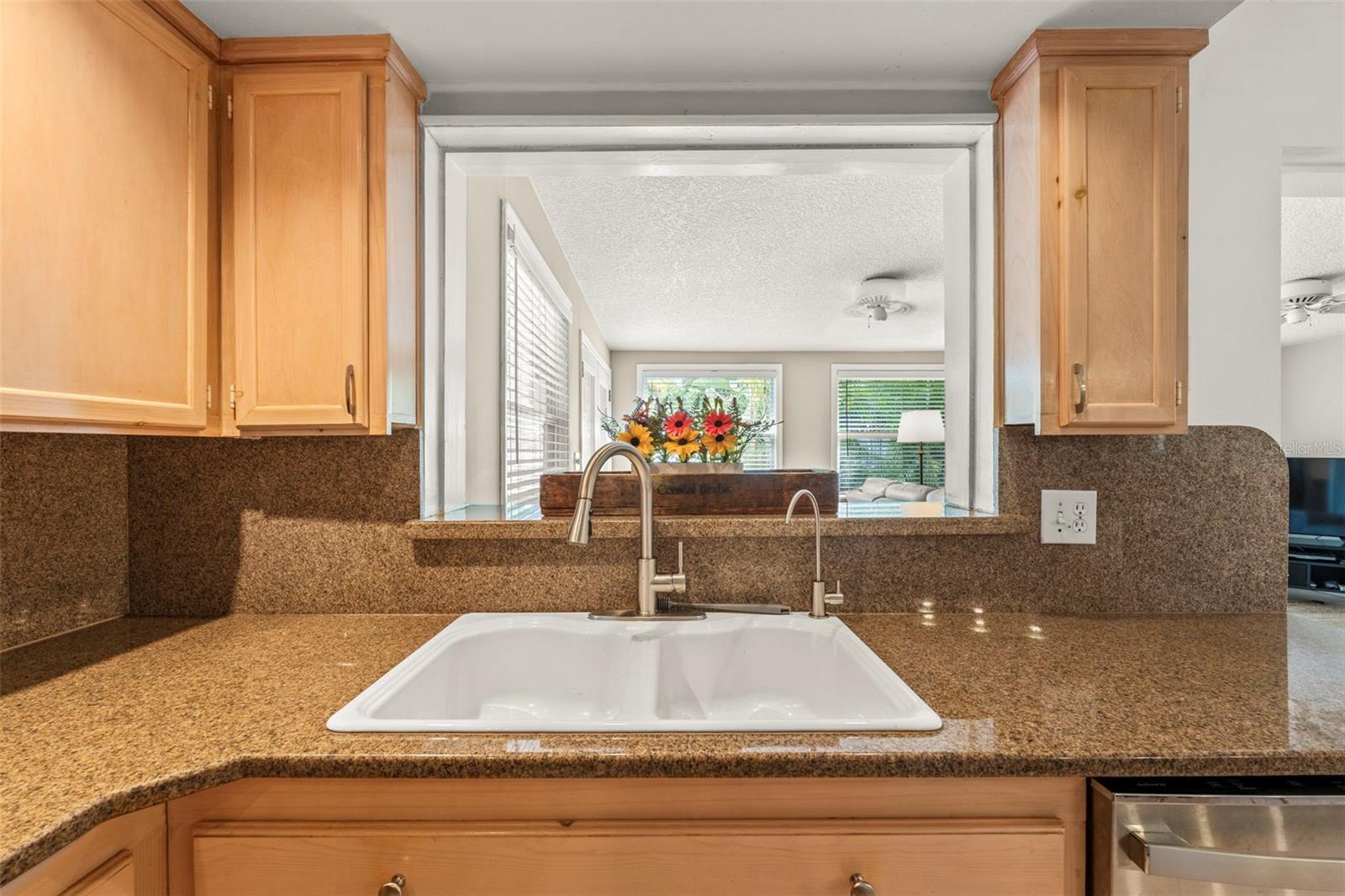 Image 30 of 47 For 2334 Tropical Shores Drive Se