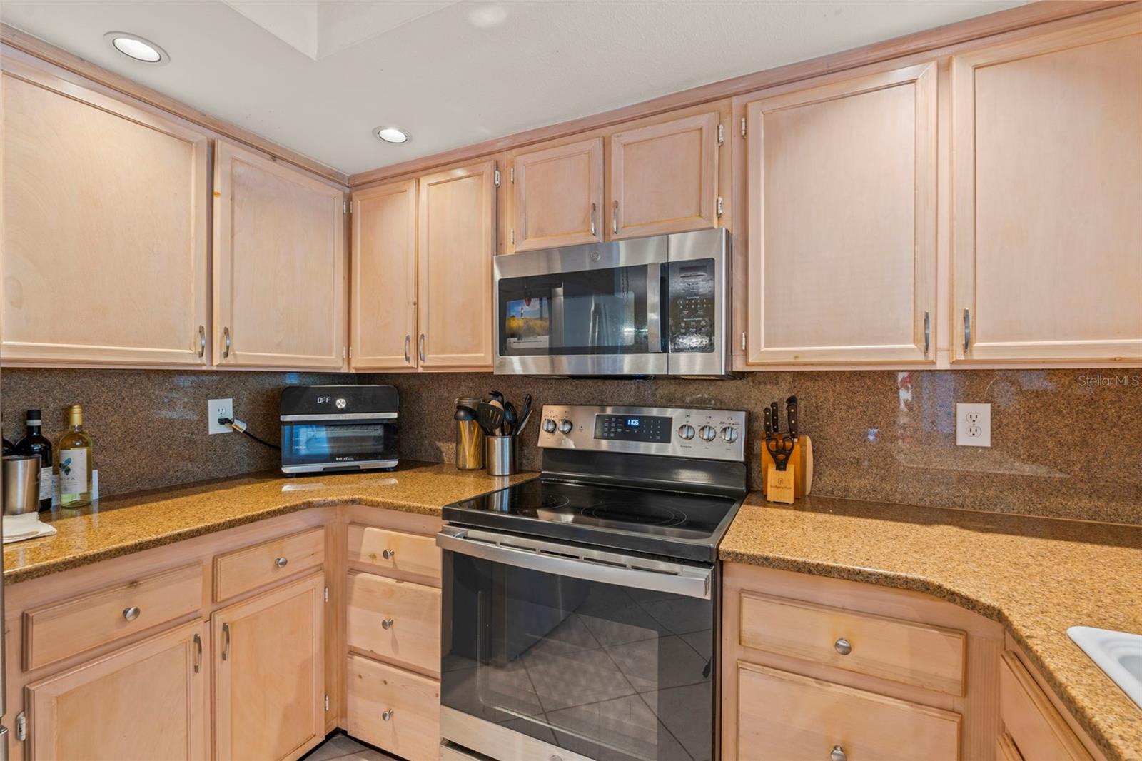 Image 31 of 47 For 2334 Tropical Shores Drive Se