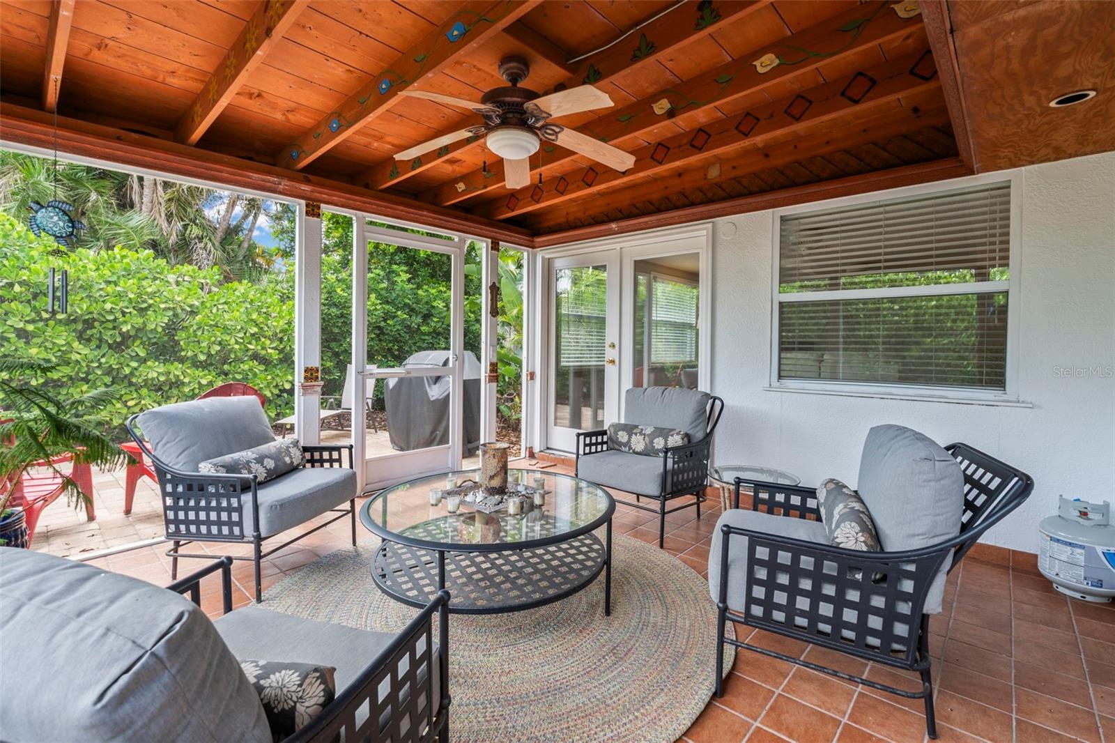 Image 38 of 47 For 2334 Tropical Shores Drive Se