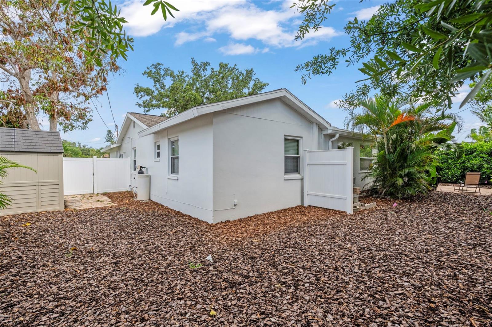 Image 41 of 47 For 2334 Tropical Shores Drive Se
