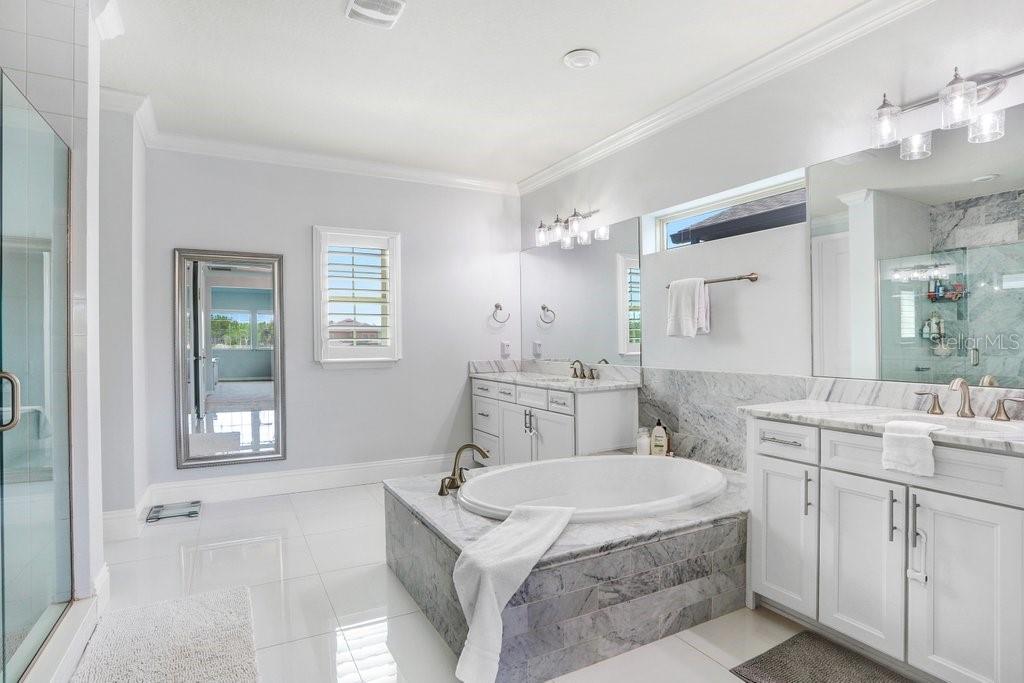 Image 40 of 59 For 18824 Birchwood Groves Drive