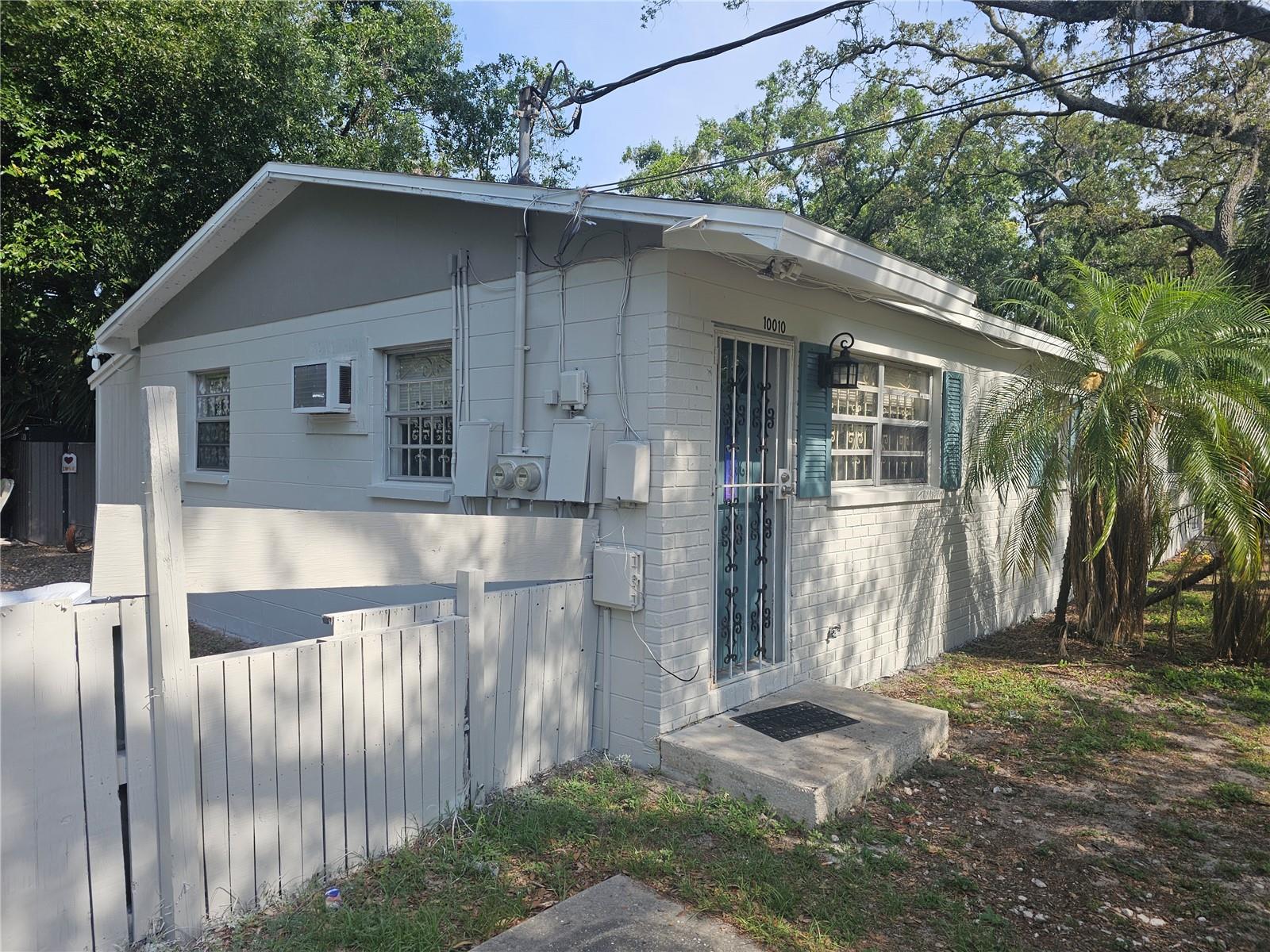 Image 3 of 10 For 10010 Lantana Avenue