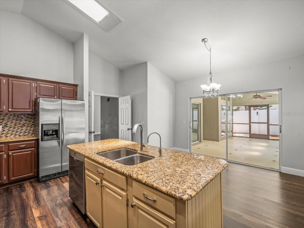 Image 17 of 44 For 14103 Stonebrook Court