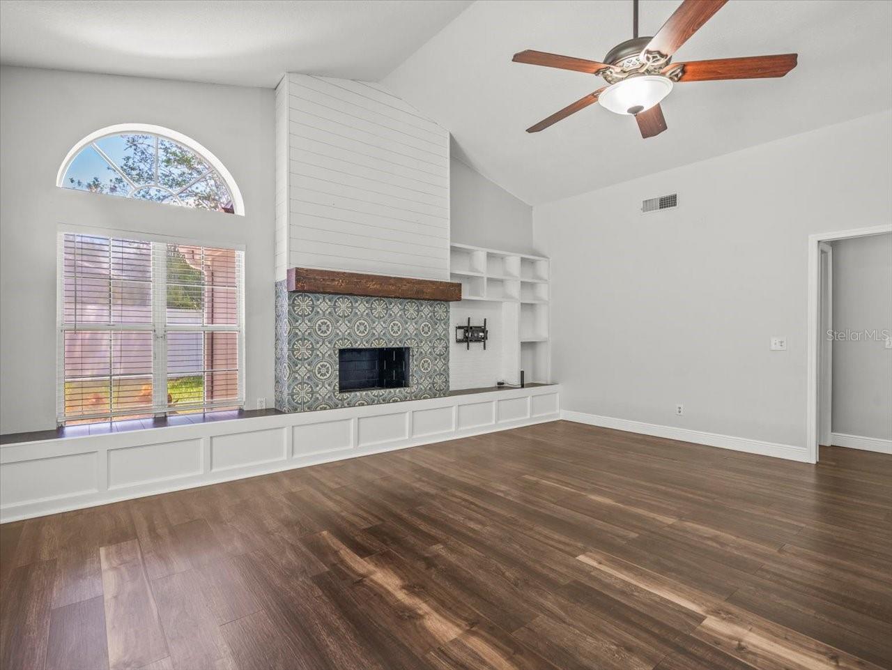 Image 21 of 44 For 14103 Stonebrook Court