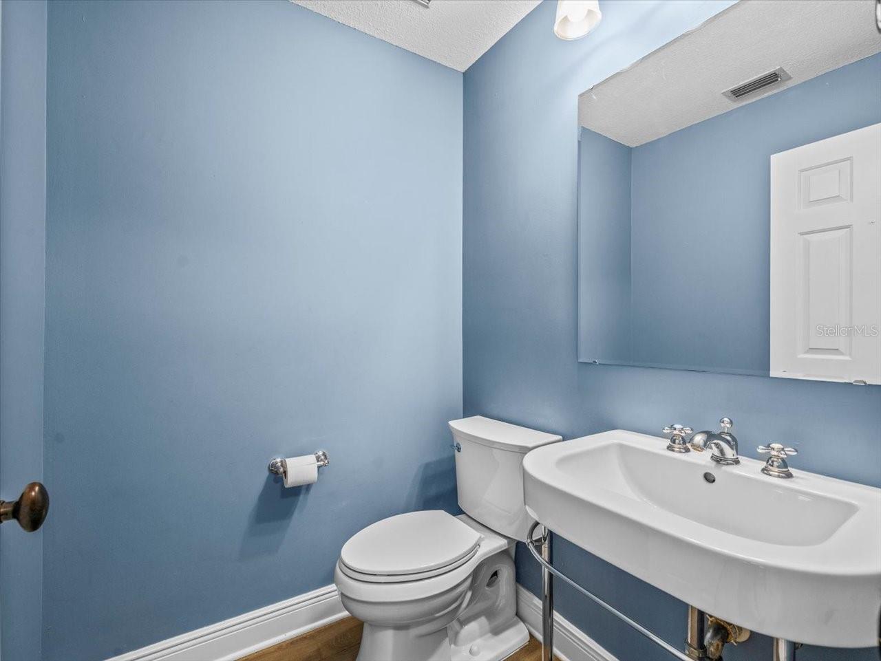 Image 22 of 44 For 14103 Stonebrook Court