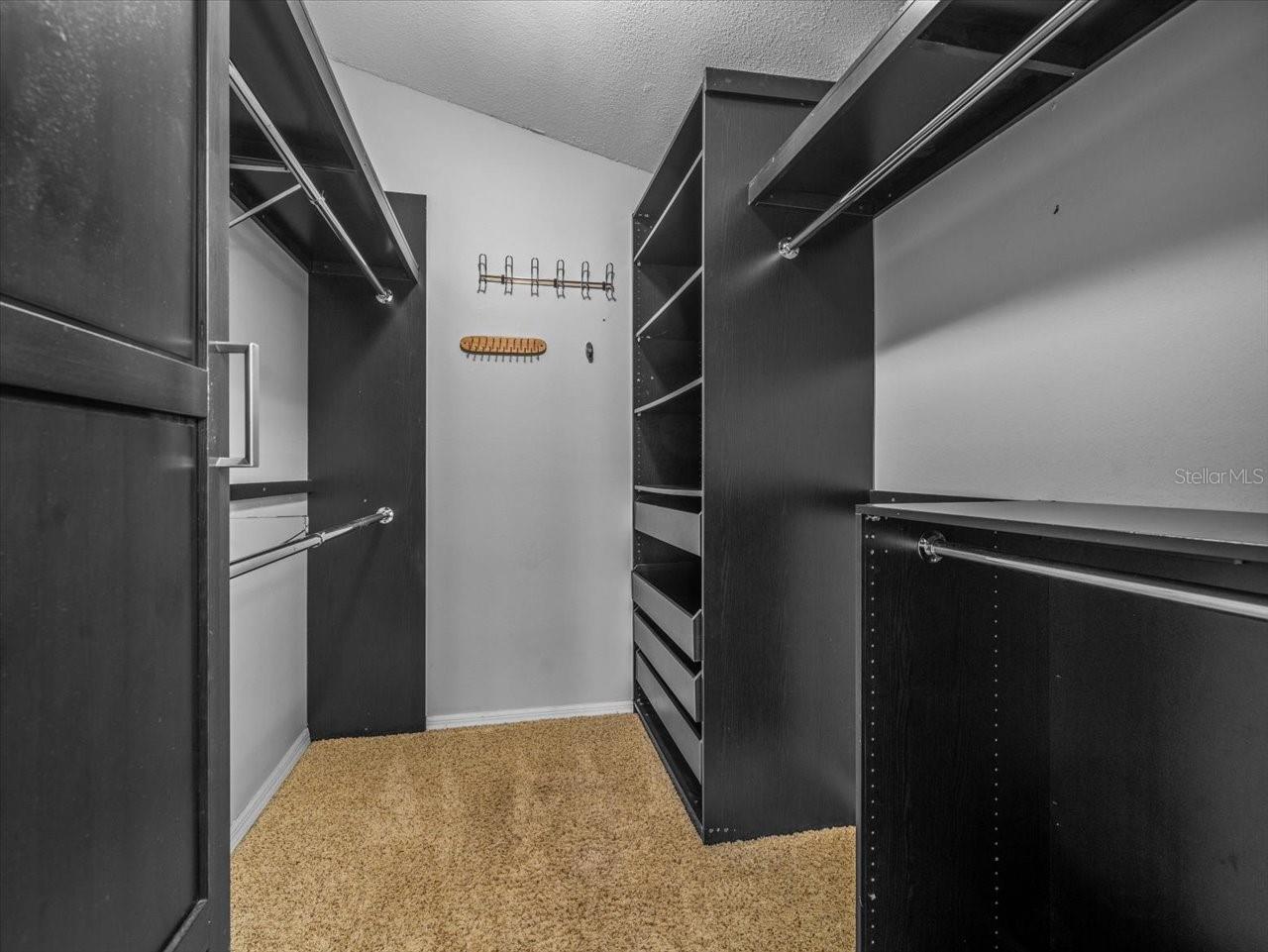 Image 31 of 44 For 14103 Stonebrook Court
