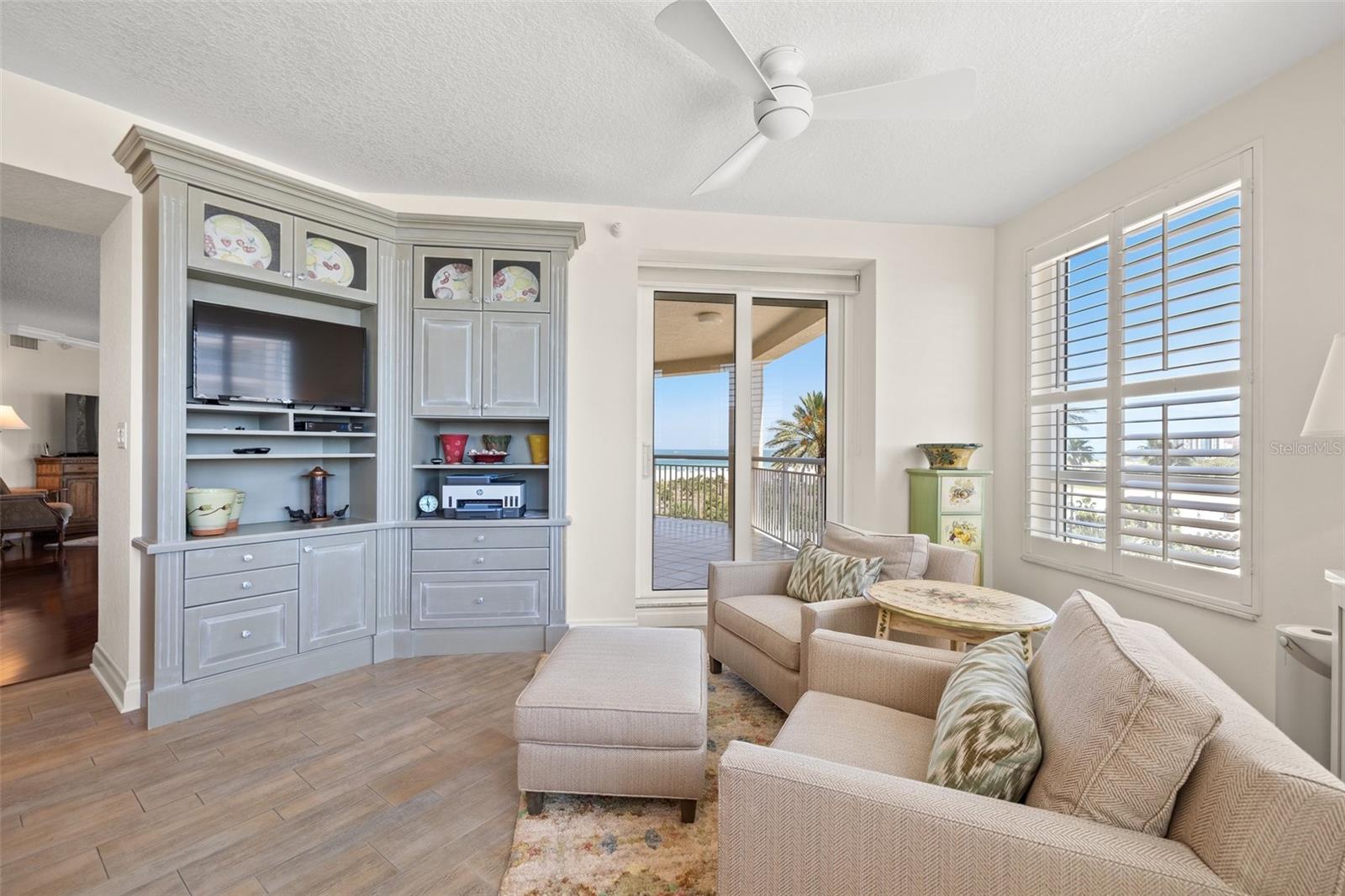 Image 11 of 30 For 1180 Gulf Boulevard 402
