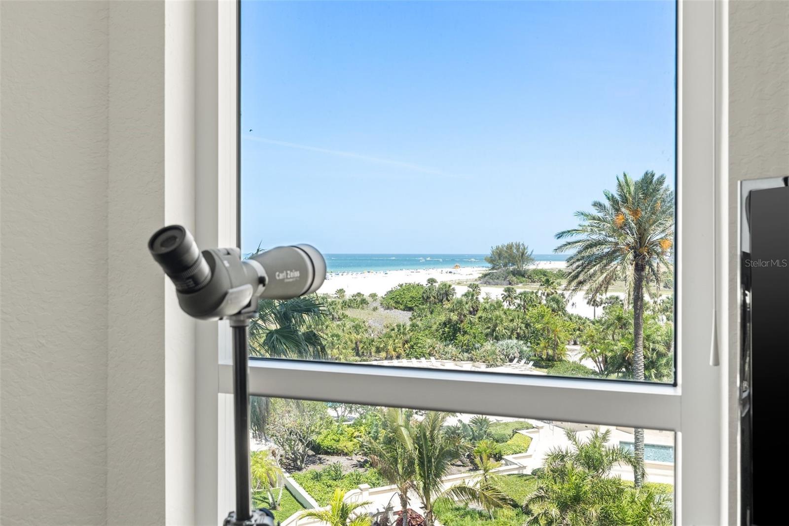 Image 14 of 30 For 1180 Gulf Boulevard 402