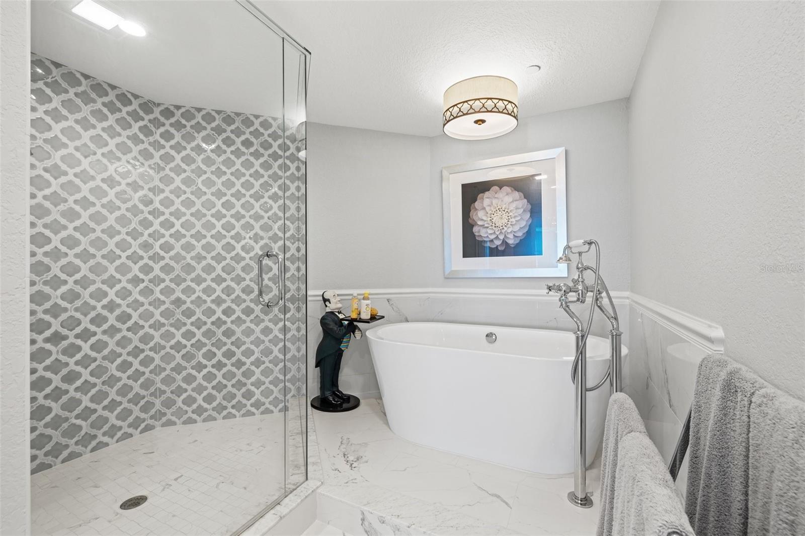 Image 17 of 30 For 1180 Gulf Boulevard 402