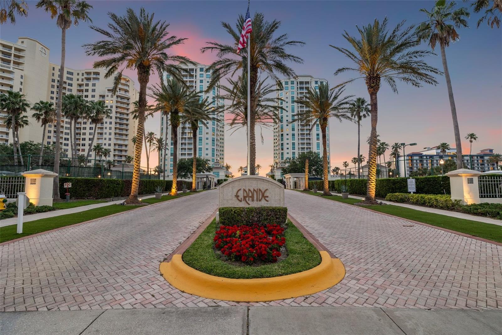 Image 2 of 30 For 1180 Gulf Boulevard 402