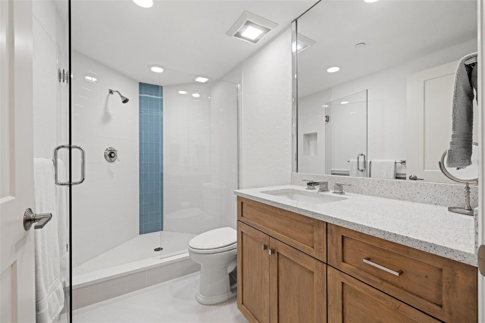 Image 20 of 30 For 1180 Gulf Boulevard 402