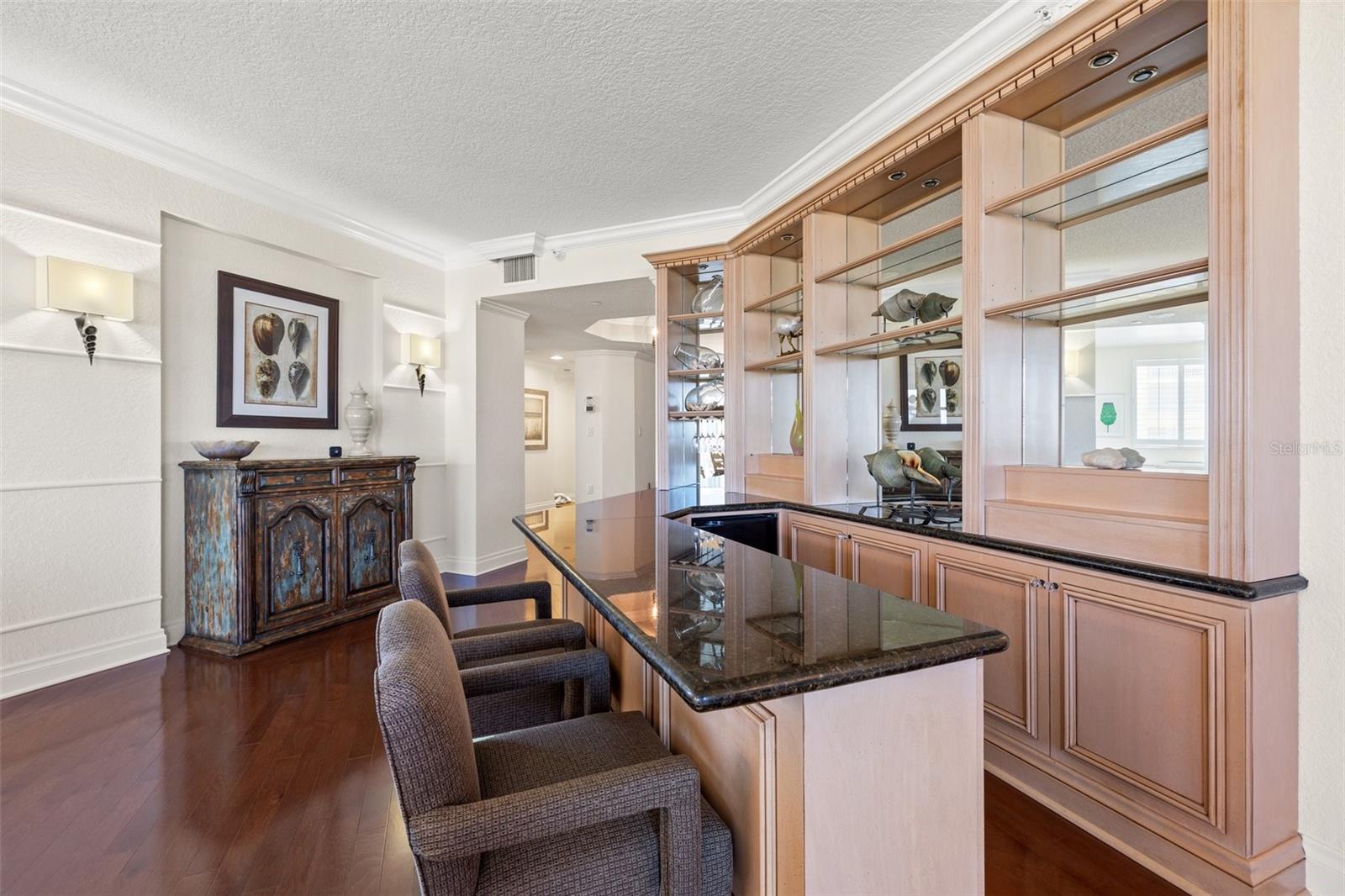 Image 6 of 30 For 1180 Gulf Boulevard 402