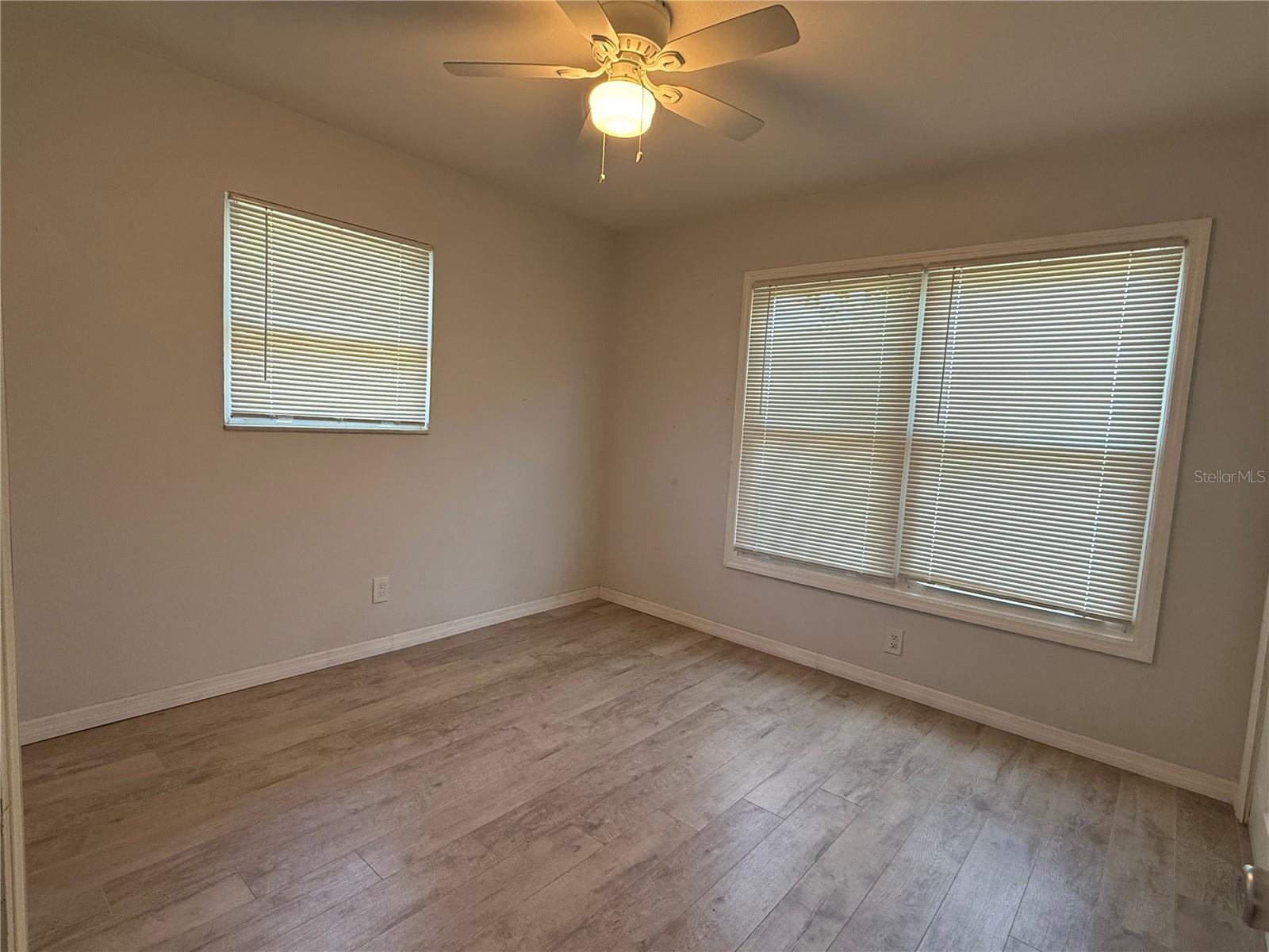 Image 13 of 18 For 4921 33rd Terrace N