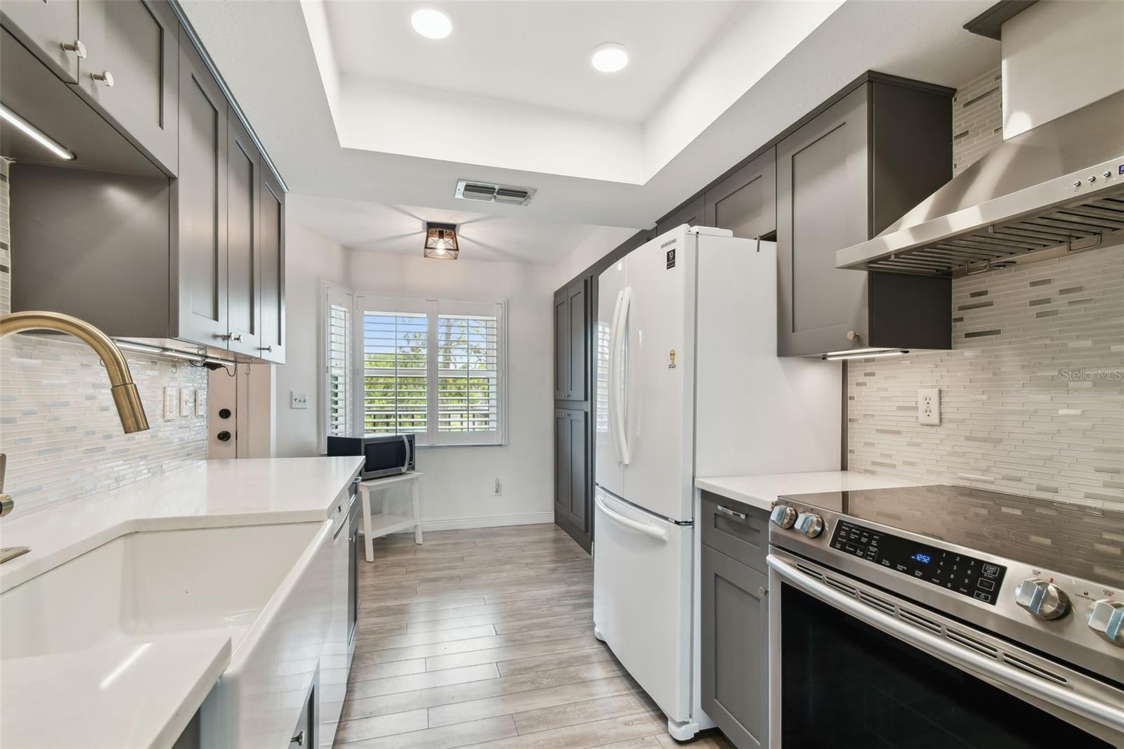 Image 10 of 57 For 5817 Park Street N 310