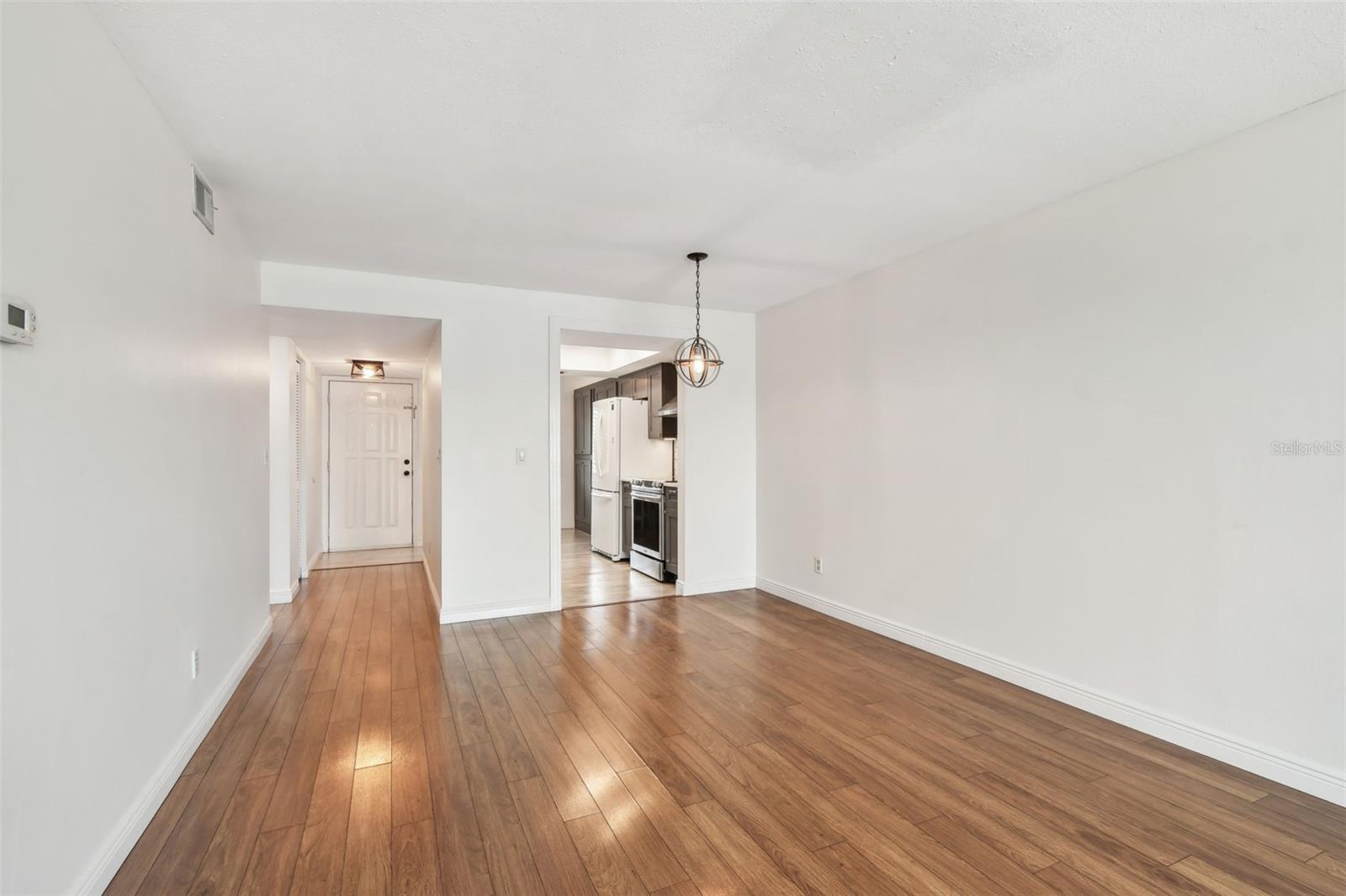 Image 14 of 57 For 5817 Park Street N 310