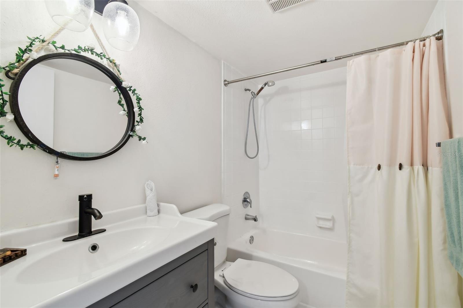 Image 41 of 57 For 5817 Park Street N 310