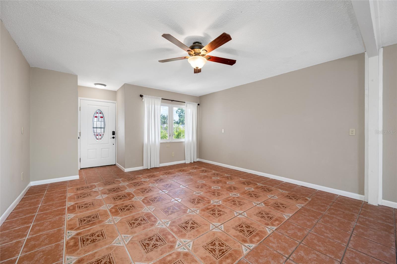 Image 10 of 62 For 320 Tallahassee Drive Ne
