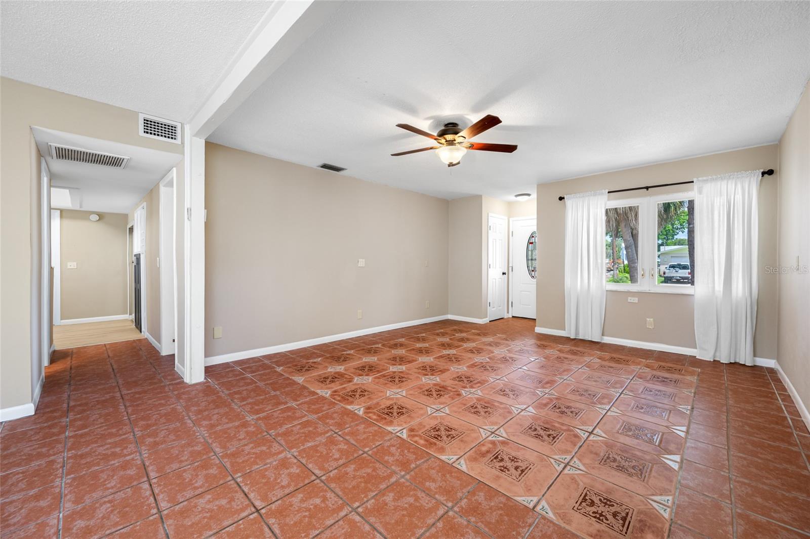 Image 11 of 62 For 320 Tallahassee Drive Ne