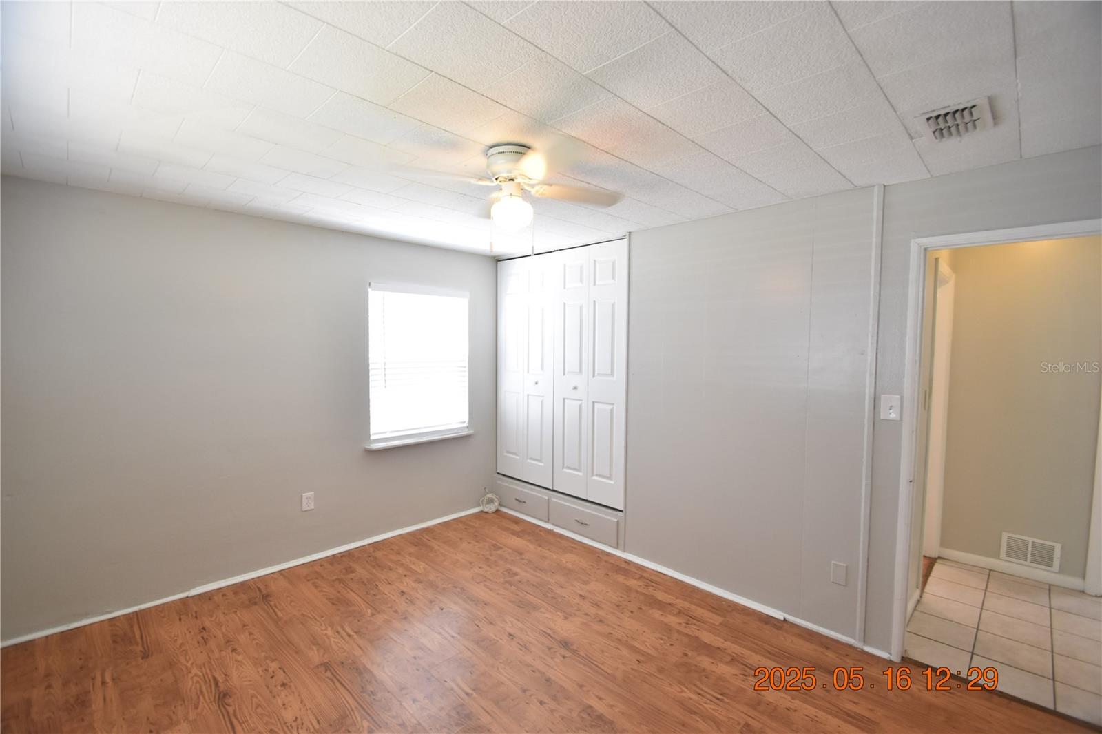 Image 27 of 33 For 872 51st Avenue N