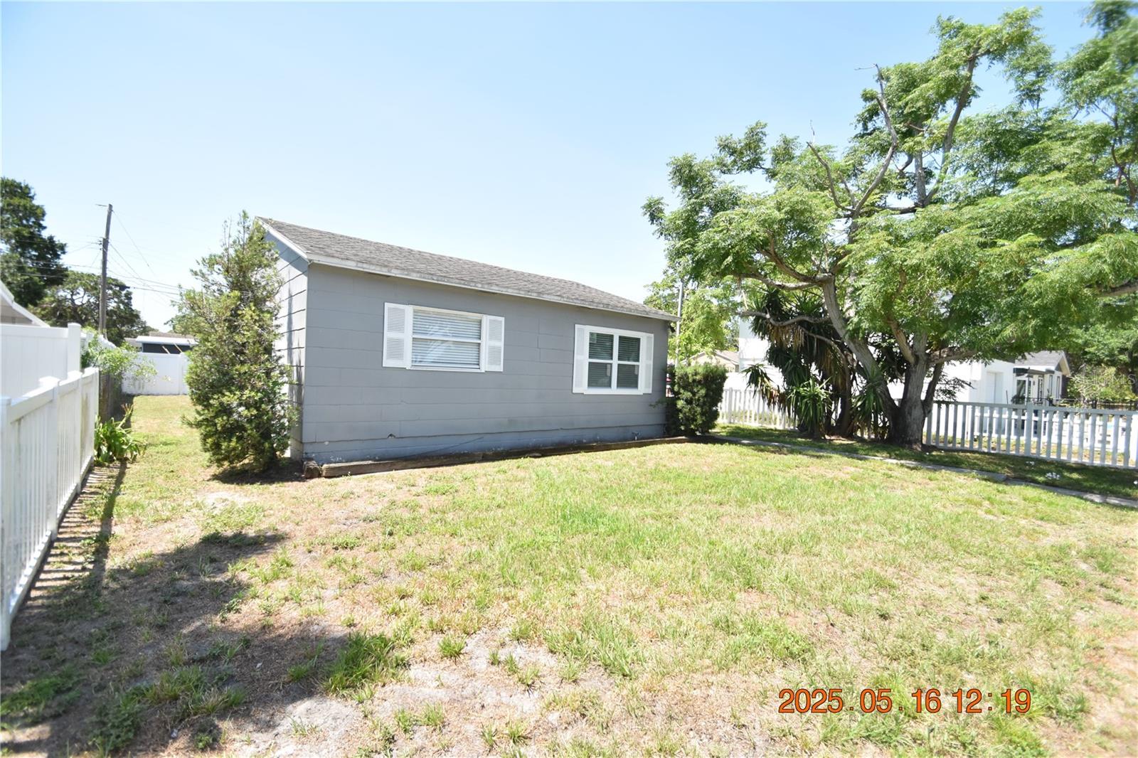 Image 3 of 33 For 872 51st Avenue N