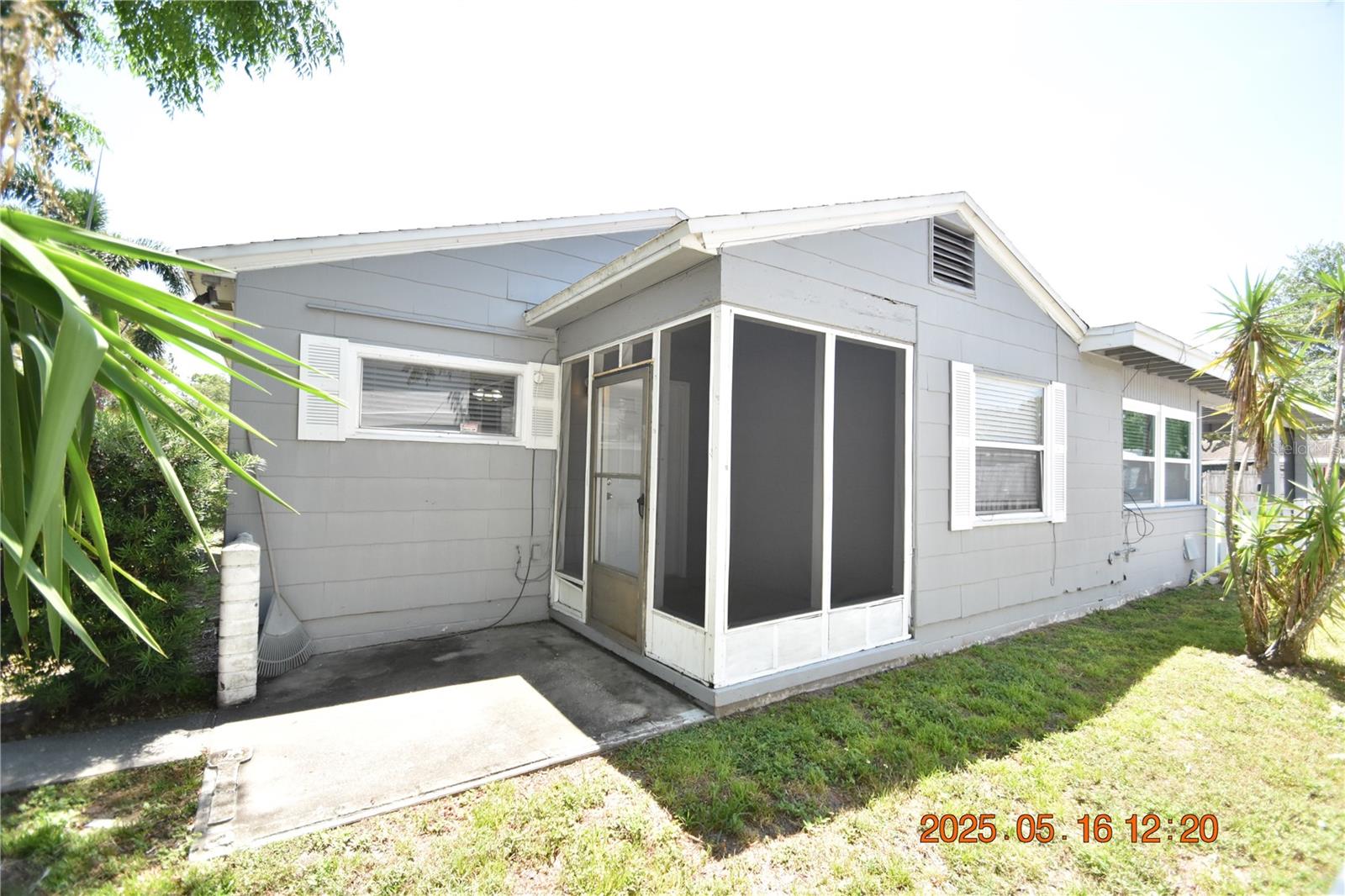 Image 5 of 33 For 872 51st Avenue N