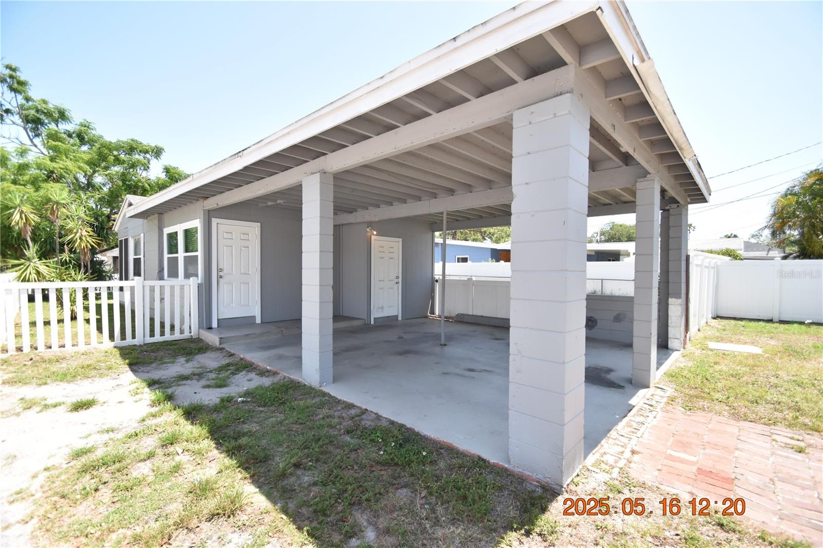 Image 6 of 33 For 872 51st Avenue N