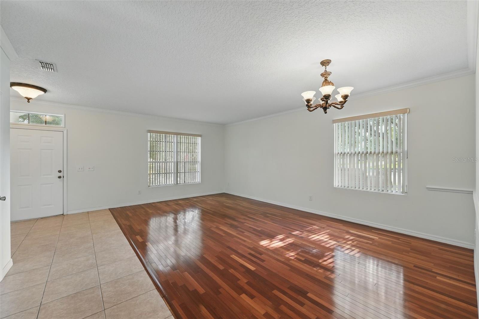 Image 10 of 33 For 442 Graystone Boulevard