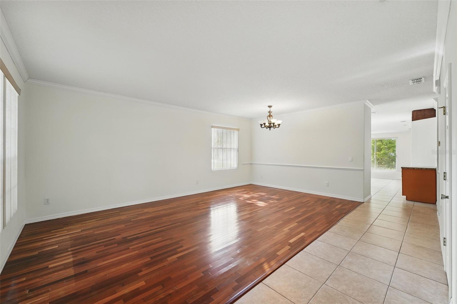 Image 12 of 33 For 442 Graystone Boulevard