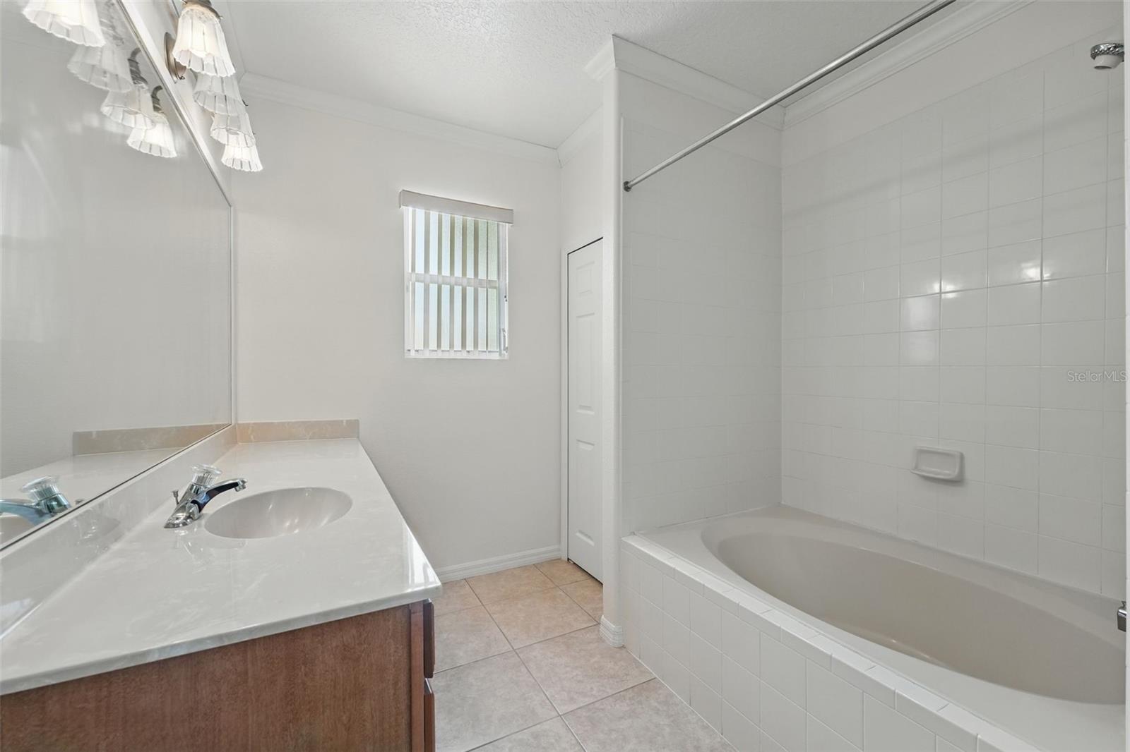 Image 18 of 33 For 442 Graystone Boulevard