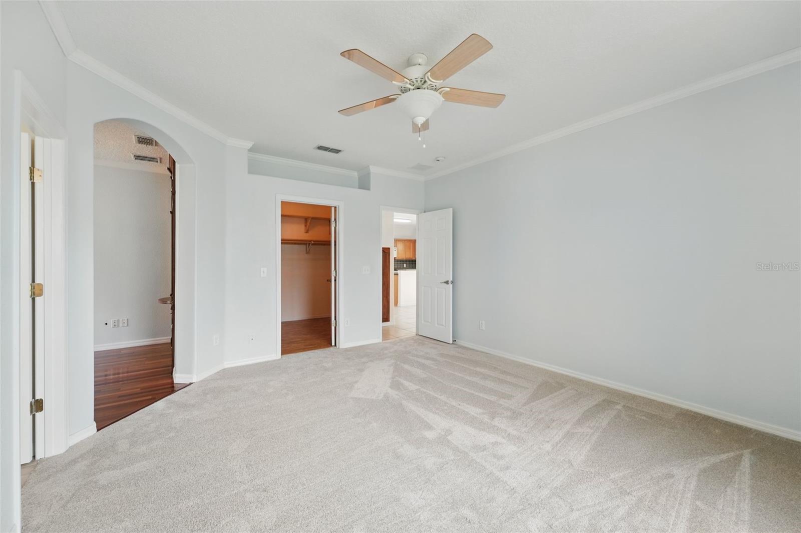Image 19 of 33 For 442 Graystone Boulevard