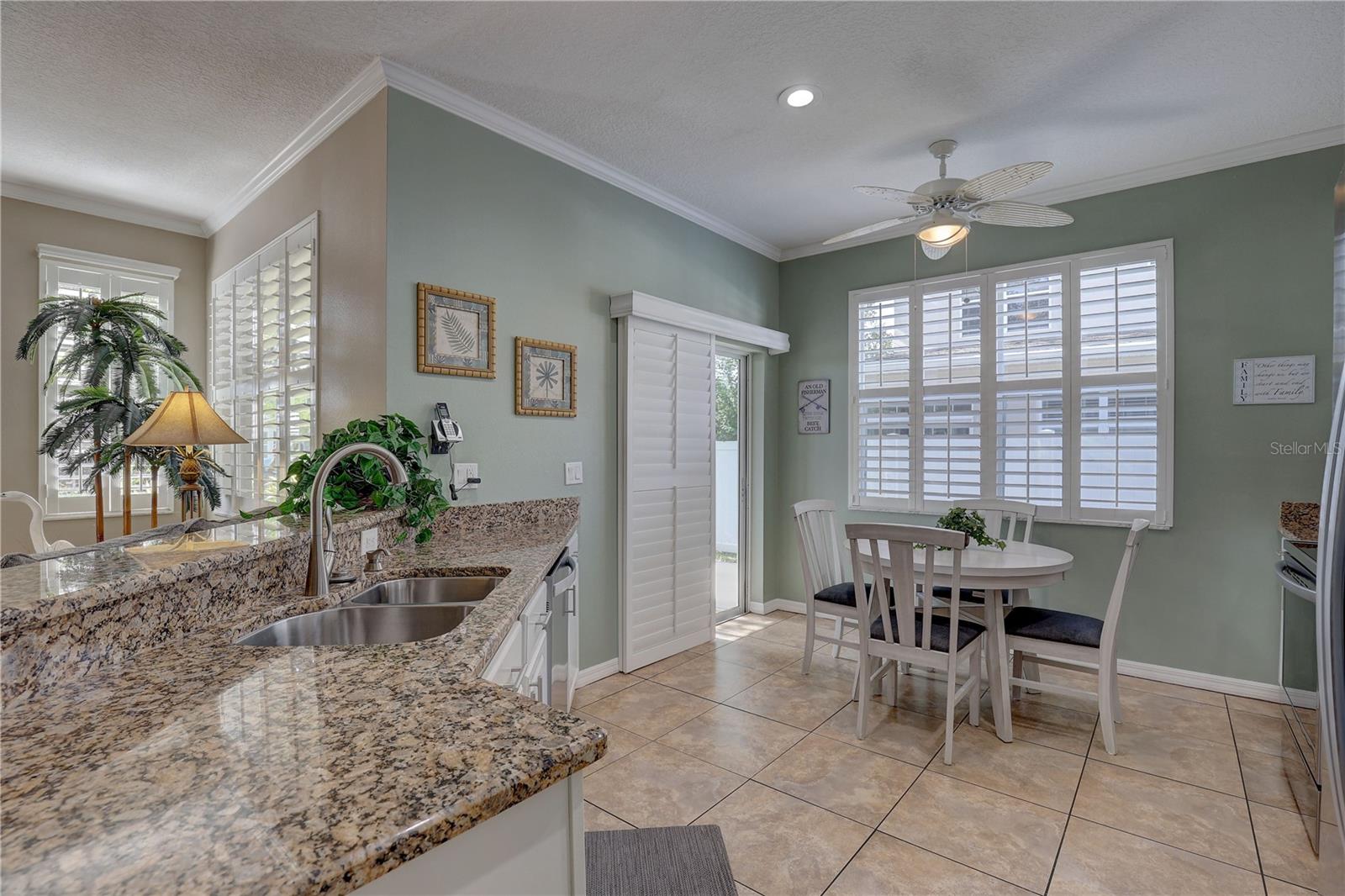Image 14 of 48 For 580 Shoreham Court Ne